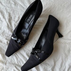 Vaneli Vero Cuoio Black Heels with Bow Accent